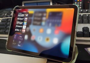 esr 0004 300x212 - [ESR iPad mini6 ケース]1,999円で購入したiPadMini6用ケース、良かった点と改善点をレビュー