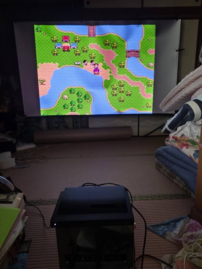 PCエンジンのドット絵RPGを100インチで投影