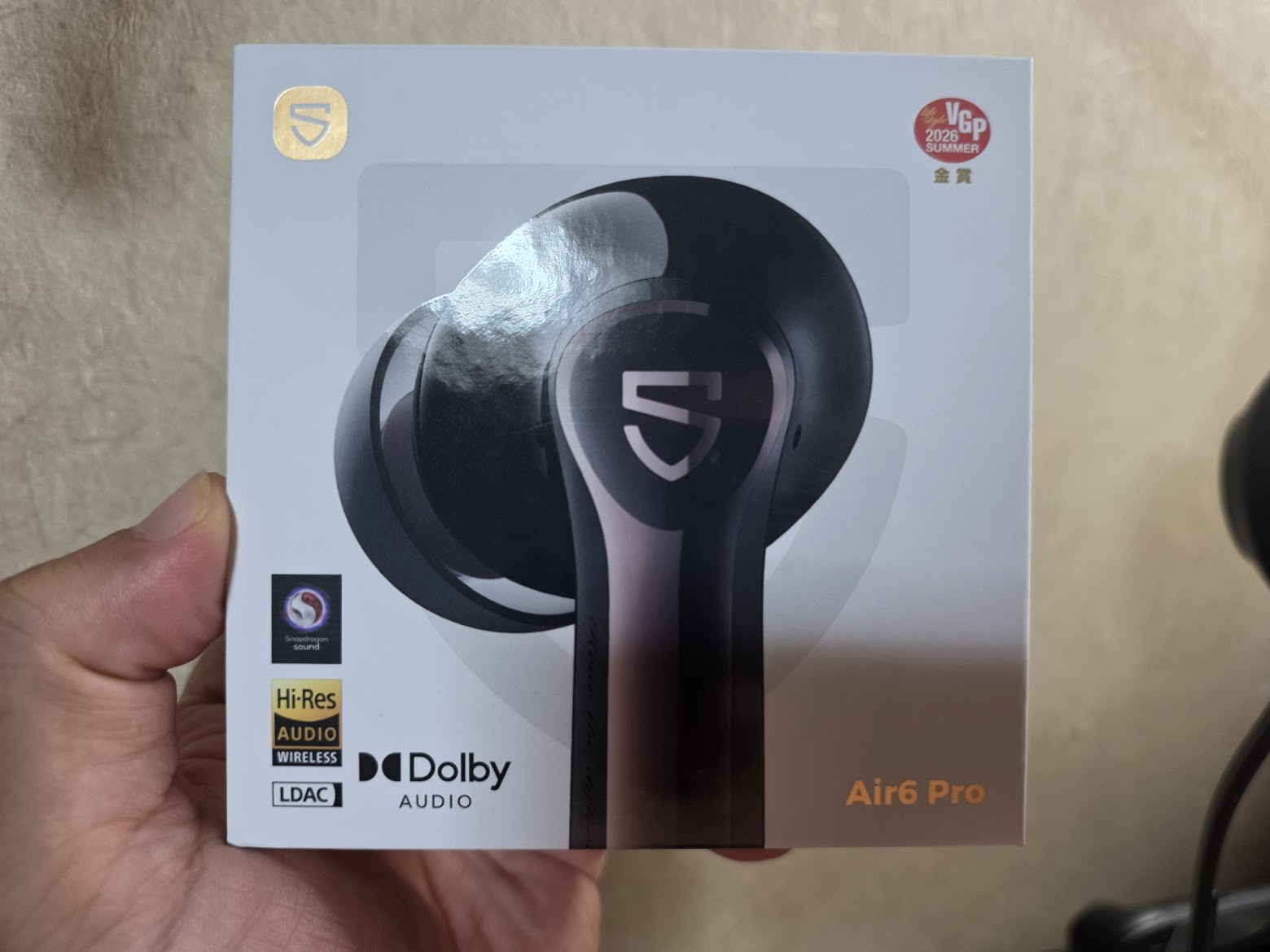 SOUNDPEATS Air6 Proの外箱