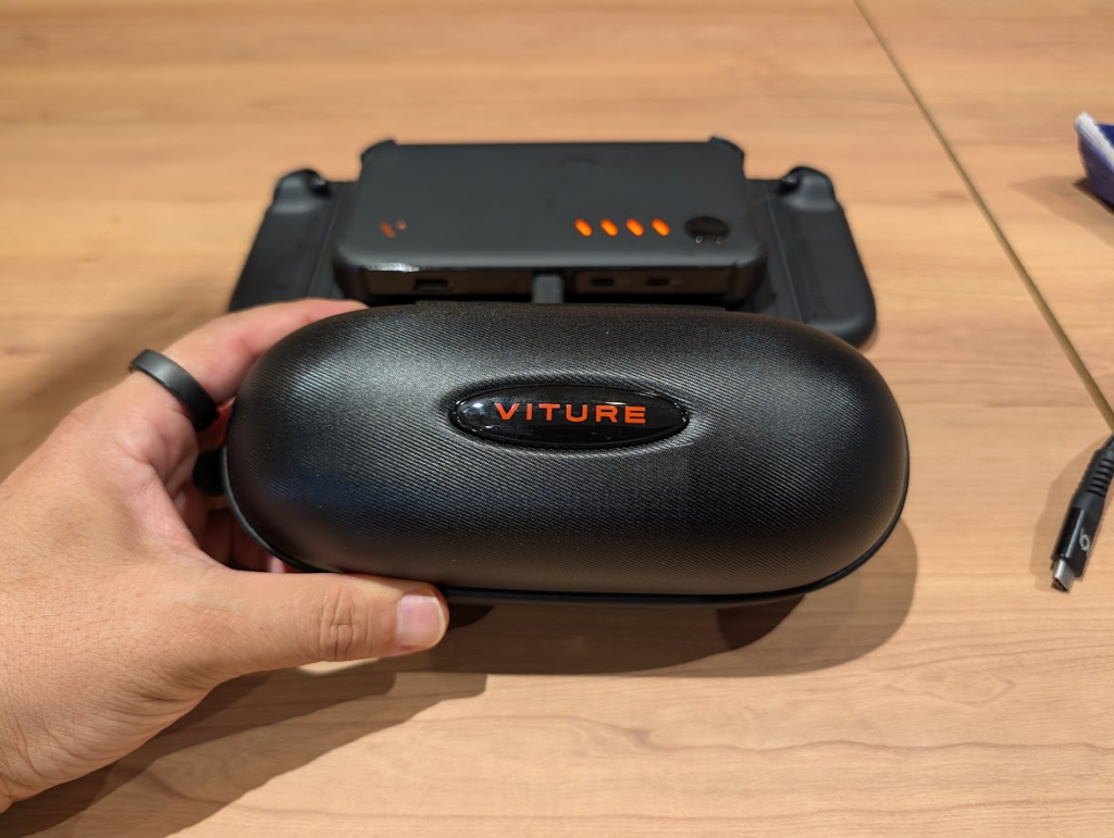 VITURE Pro 2のグラスケースとVITURE Pro モバイルドック