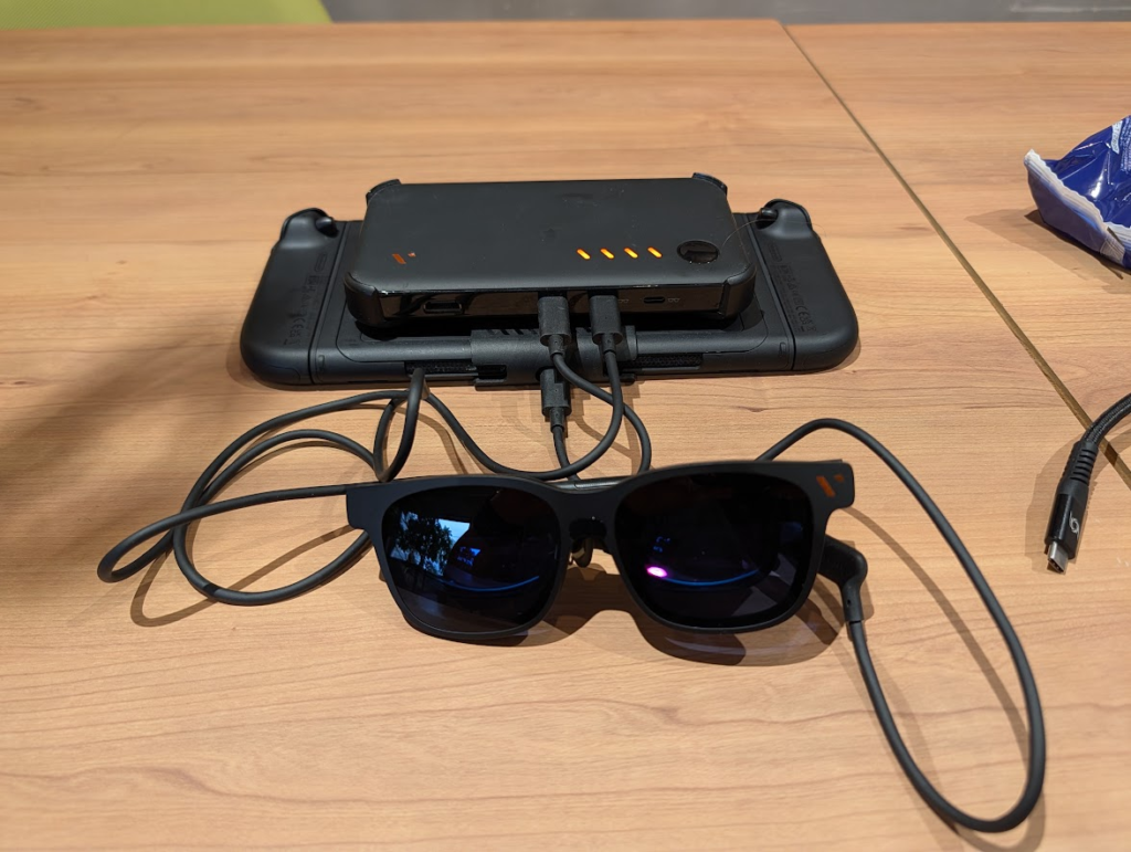 Switch 2とVITURE Pro モバイルドック、VITURE Pro 2をケーブルでつないだ状態